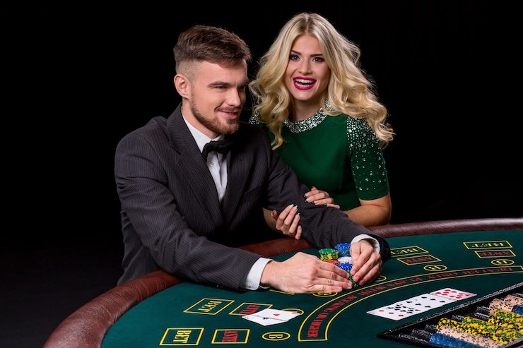 Live Super Sic Bo table view showing three dice and betting interface on skintoto togel platform
